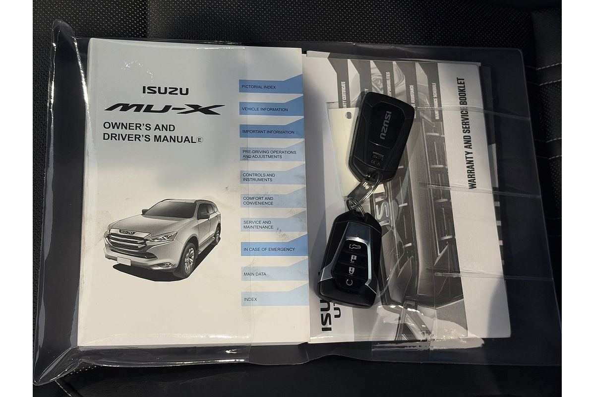 2022 Isuzu MU-X LS-T