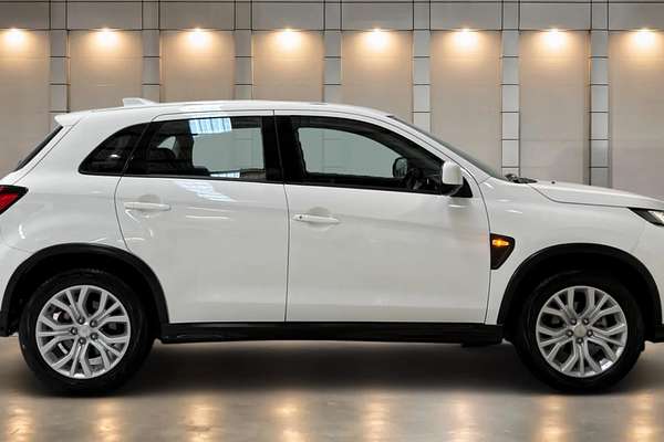 2024 Mitsubishi ASX ES XD