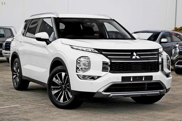 2025 Mitsubishi Outlander LS ZM