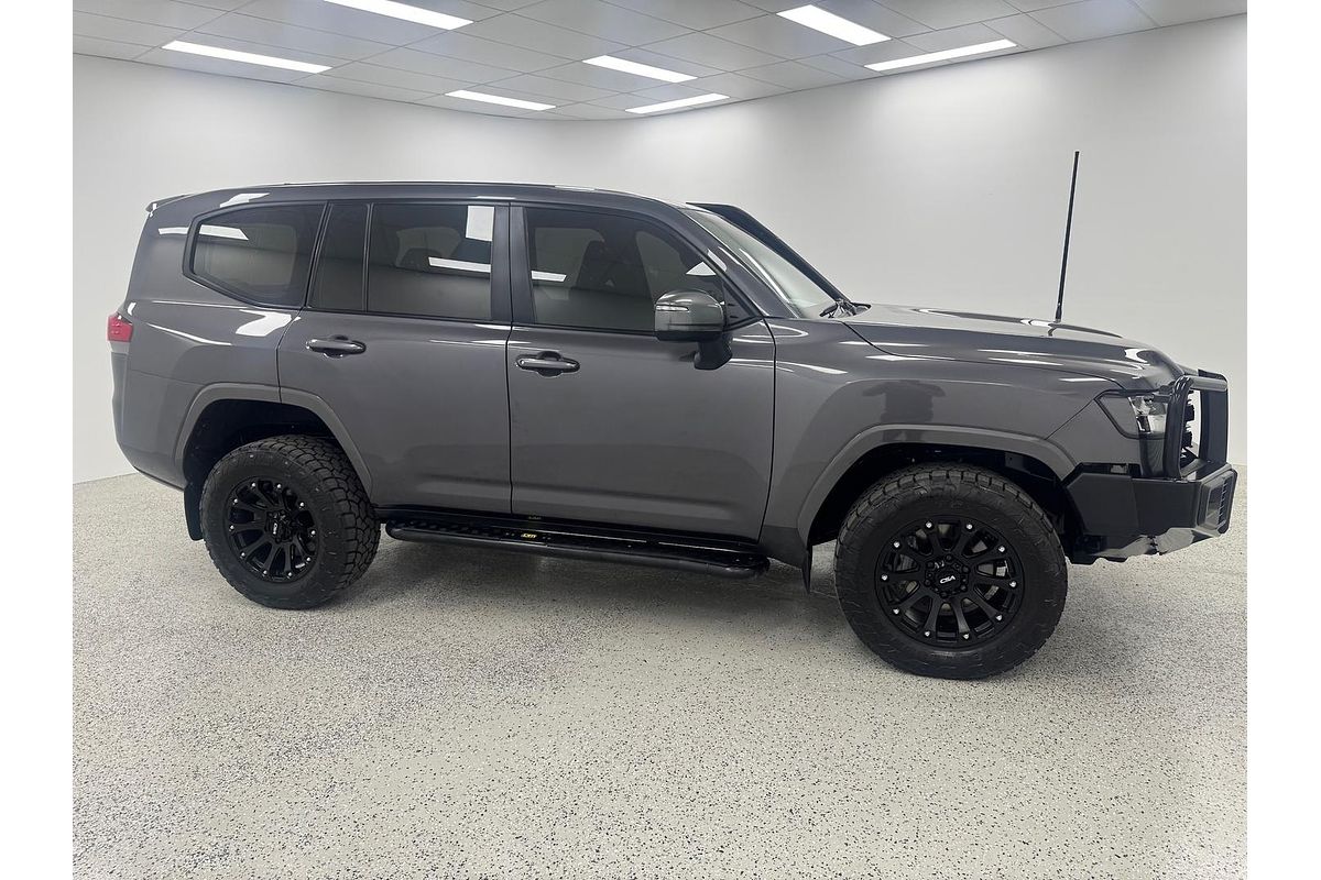 2023 Toyota Landcruiser GX FJA300R