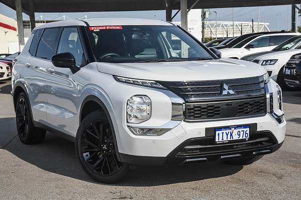 2024 Mitsubishi Outlander Black Edition ZM