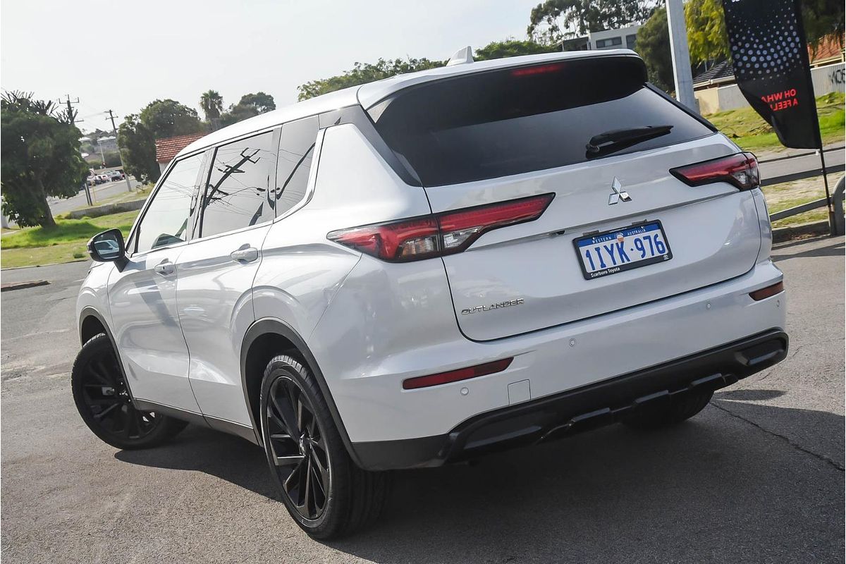 2024 Mitsubishi Outlander Black Edition ZM