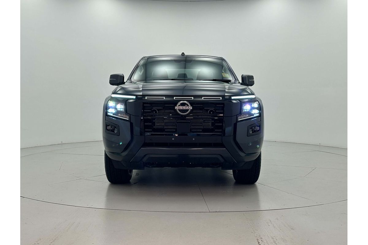 Nissan NAVARA 4X4 2.4 DSL AUTO DC ST-X