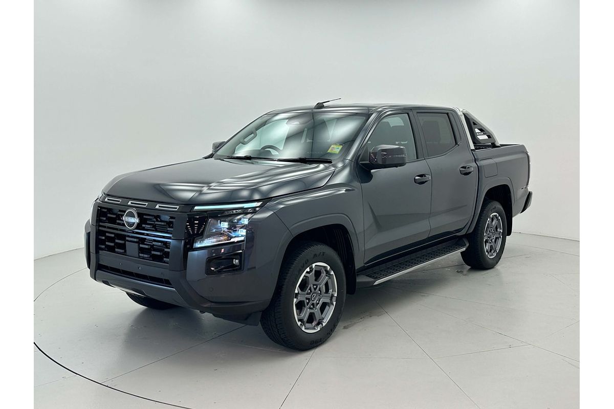 Nissan NAVARA 4X4 2.4 DSL AUTO DC ST-X