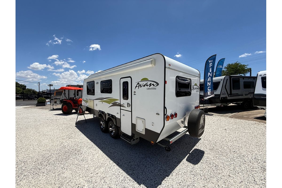2016 Avan Nathan CARAVAN
