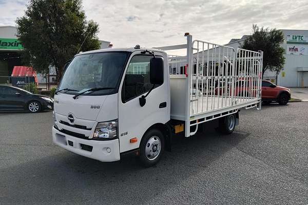 2025 Hino 616 - 300 Series