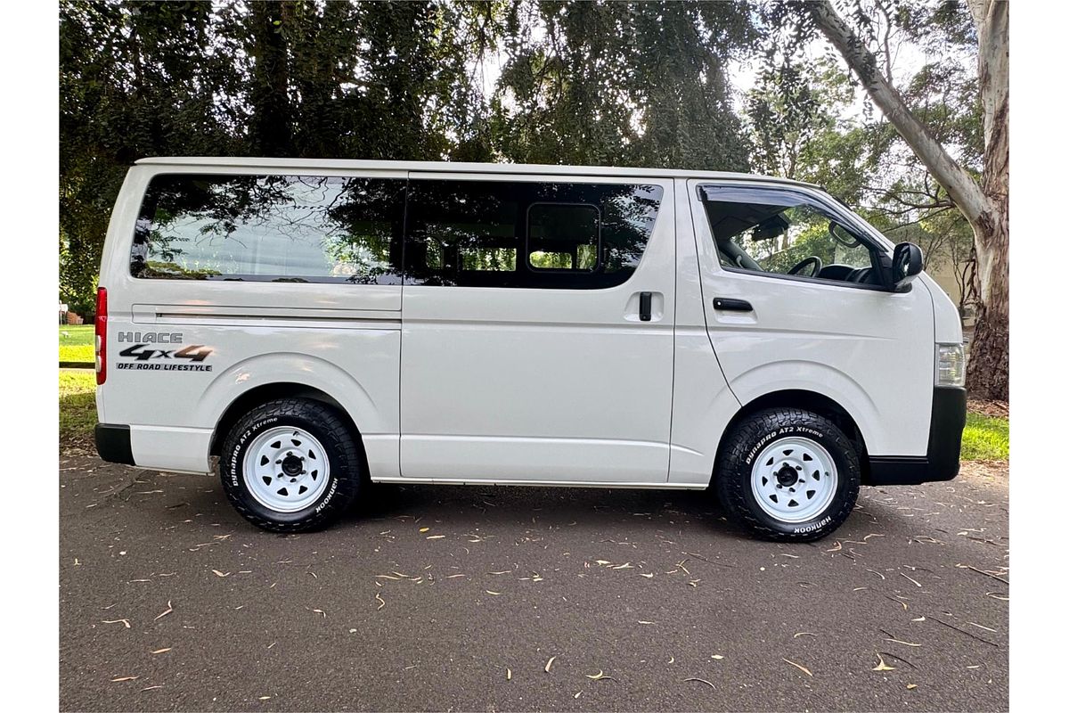 2018 Toyota Hiace 4WD DX Dual Door 4WD GDH206R MY18 UPGRADE 2018