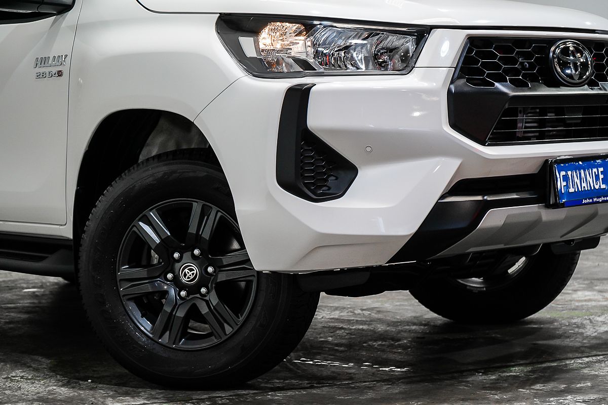 2025 Toyota Hilux SR GUN126R 4X4