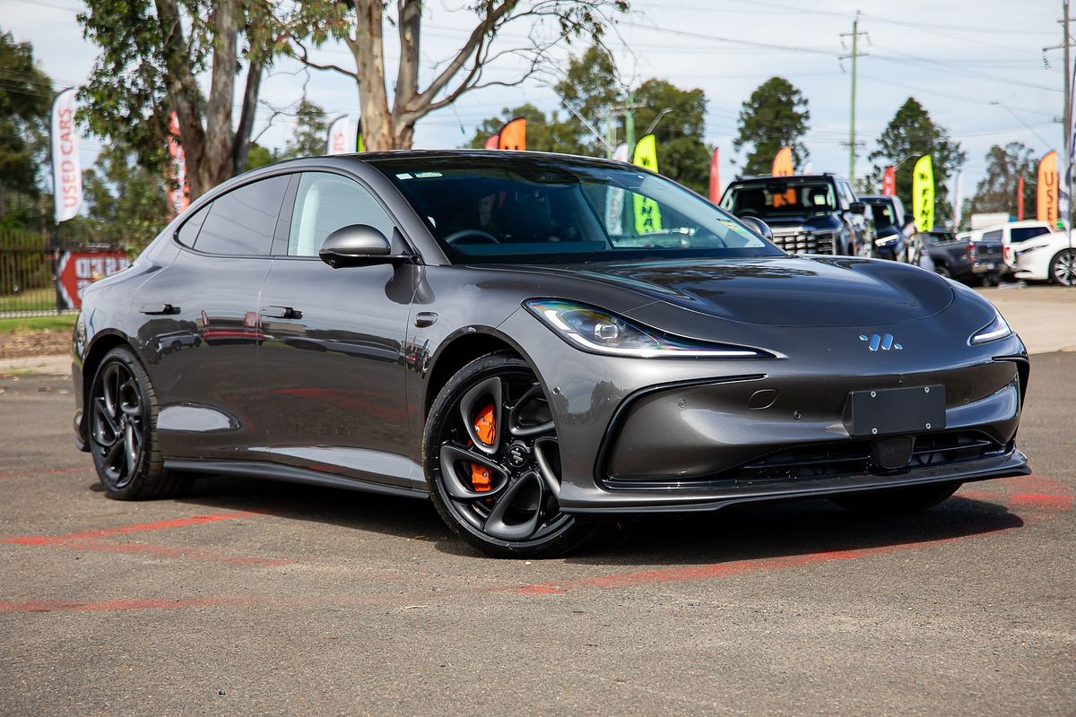 2025 MG IM5 Platinum P12L