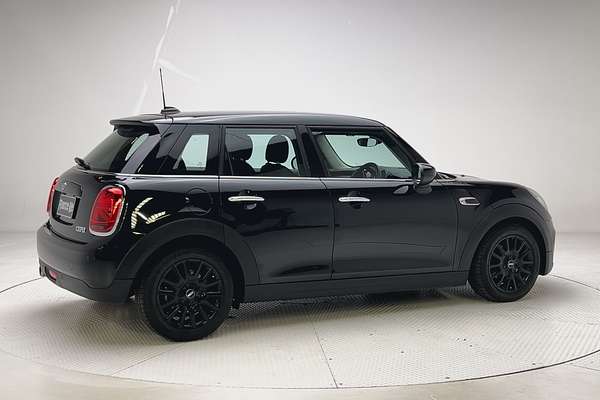 2020 MINI Hatch Cooper F55 LCI thumb-7