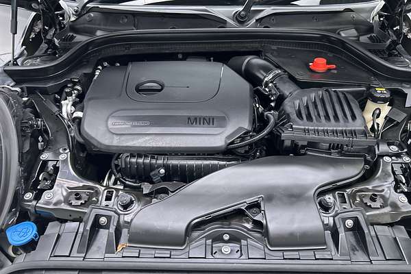 2020 MINI Hatch Cooper F55 LCI thumb-10