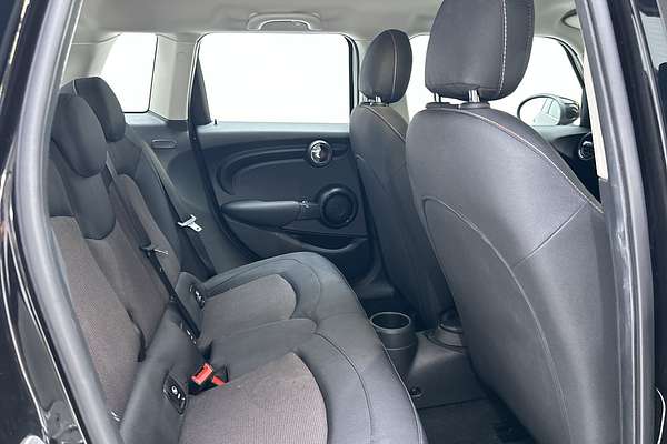 2020 MINI Hatch Cooper F55 LCI thumb-11