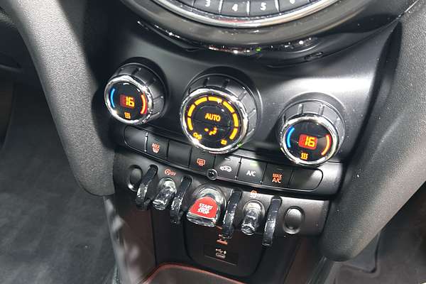 2020 MINI Hatch Cooper F55 LCI thumb-16