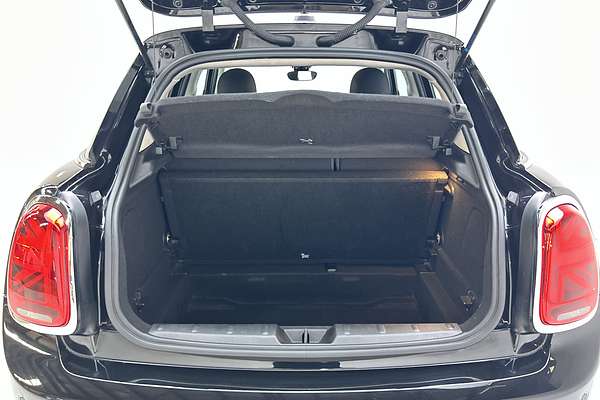 2020 MINI Hatch Cooper F55 LCI thumb-20