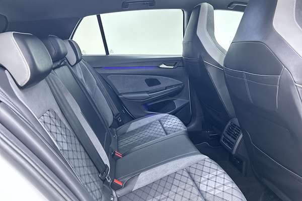 2023 Volkswagen Golf 110TSI R-Line 8 thumb-11
