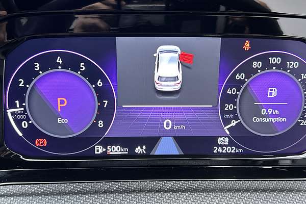 2023 Volkswagen Golf 110TSI R-Line 8 thumb-13