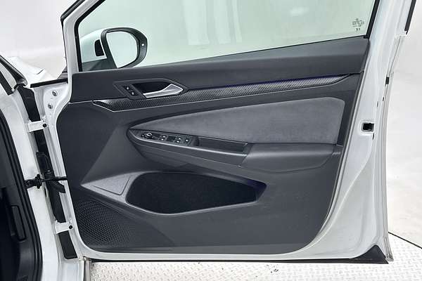 2023 Volkswagen Golf 110TSI R-Line 8 thumb-18