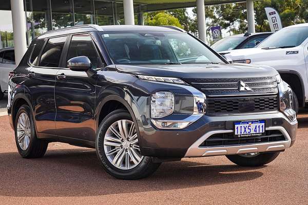 2024 Mitsubishi Outlander LS ZM