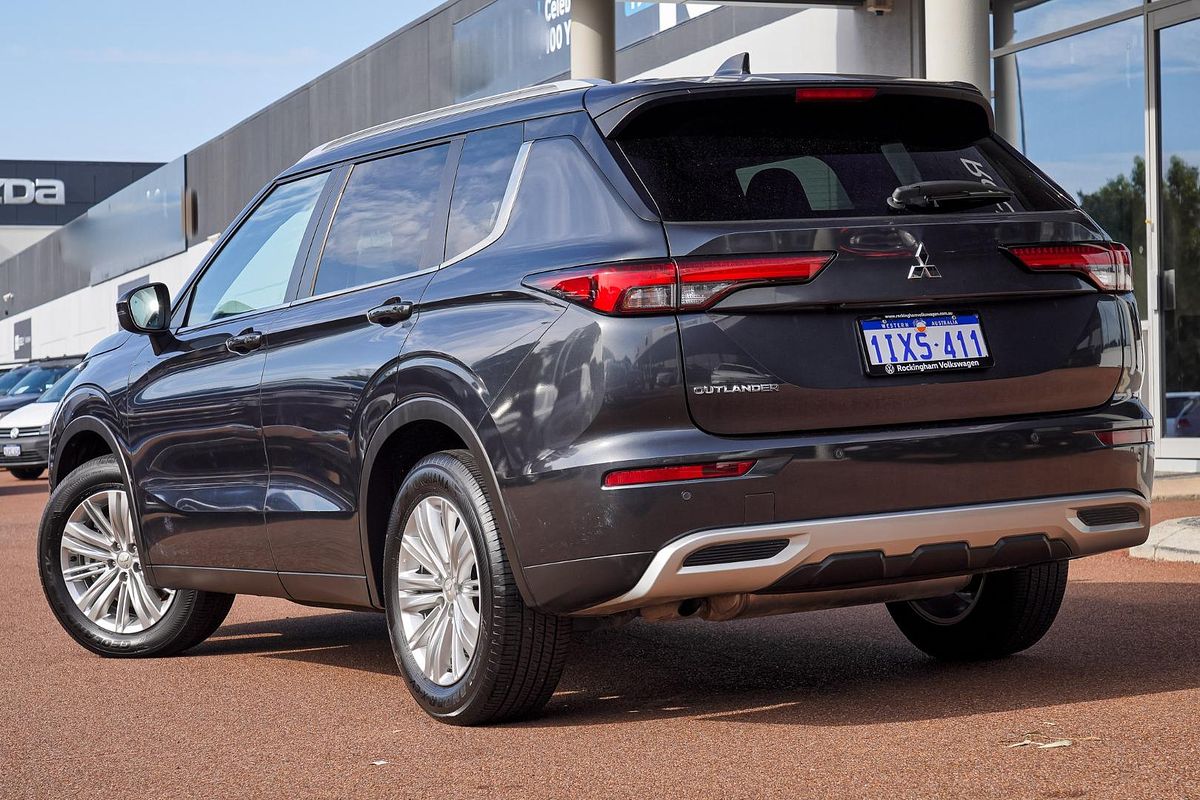 2024 Mitsubishi Outlander LS ZM