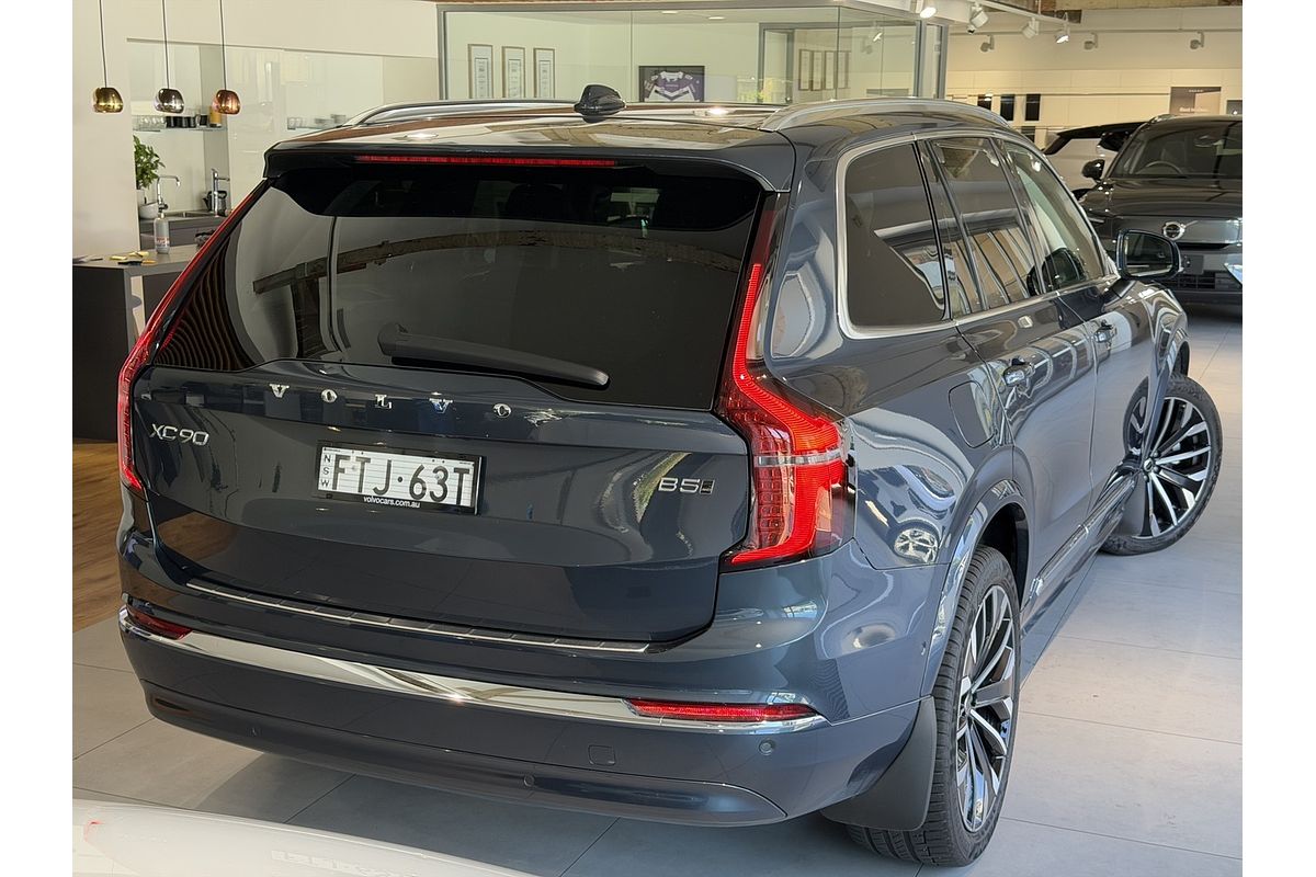 2025 Volvo XC90 Ultra B5 Bright