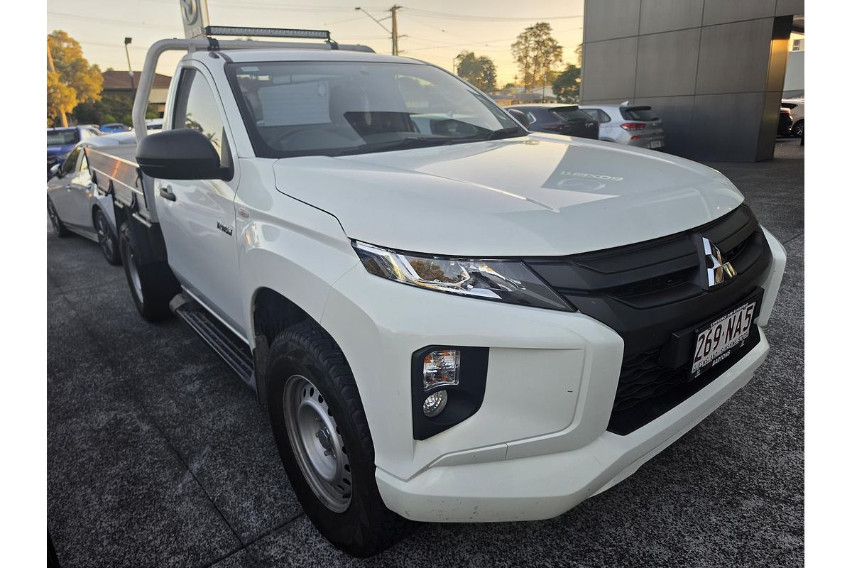 2023 Mitsubishi Triton GLX MR 4X4