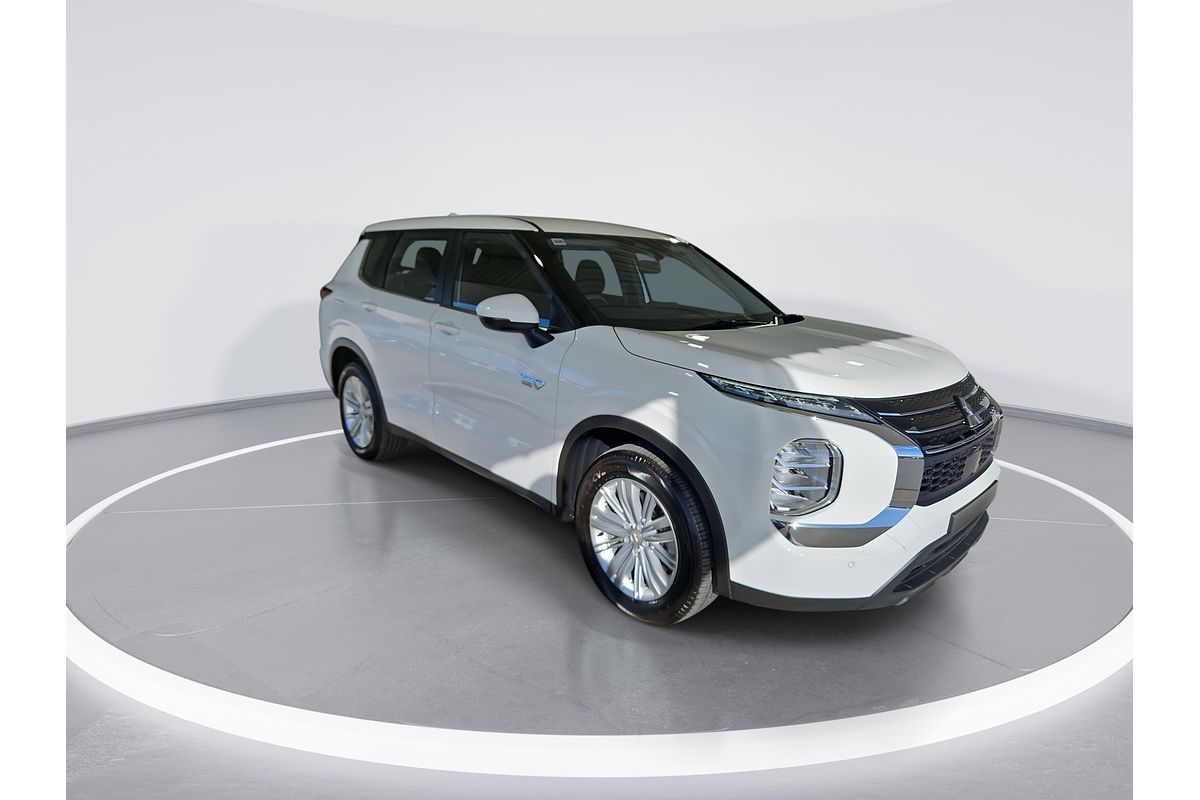 2024 Mitsubishi Outlander PHEV ES ZM