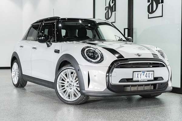 2022 MINI Hatch Cooper Classic F55 LCI-2