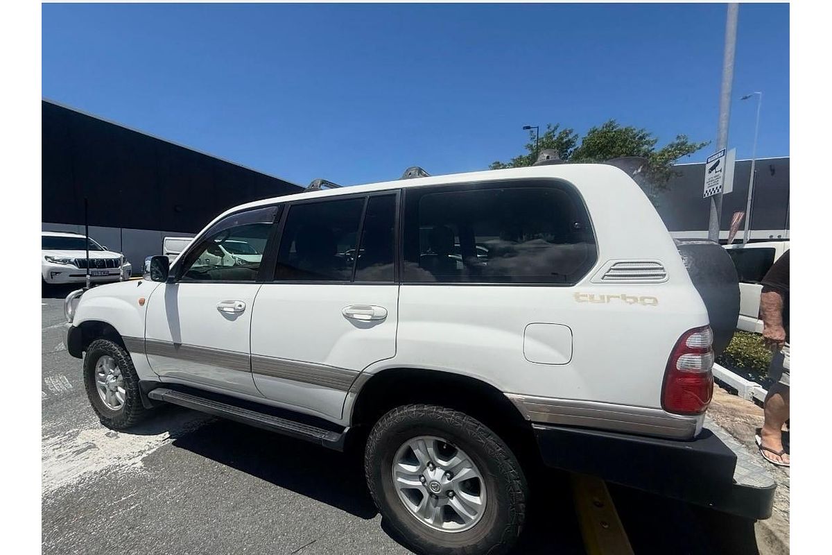 2004 Toyota Landcruiser Sahara HDJ100R