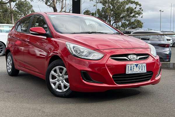 2013 Hyundai Accent Active RB