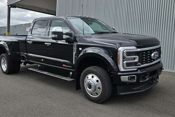 2025 Ford F450 Platinum 4X4