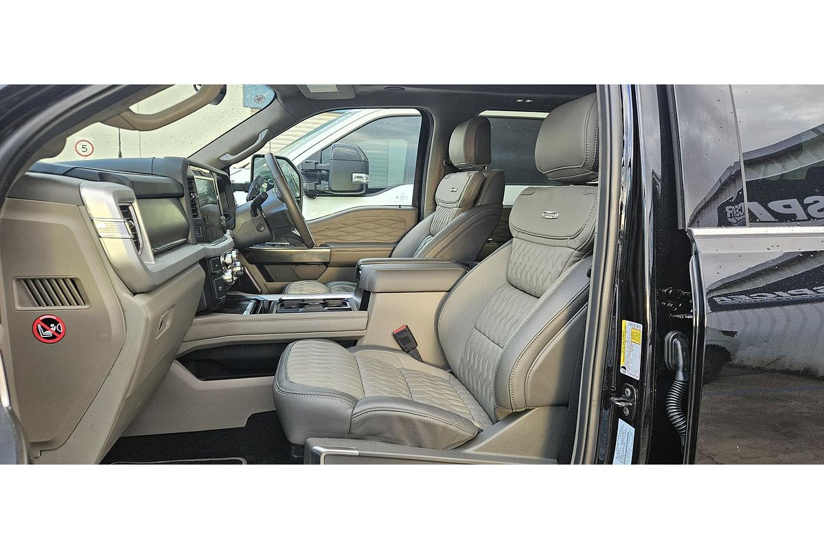 2025 Ford F450 Platinum 4X4