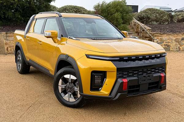 2026 KGM Musso EV AWD O100 4X4 thumb-4