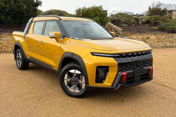 2026 KGM Musso EV AWD O100 4X4 thumb-5