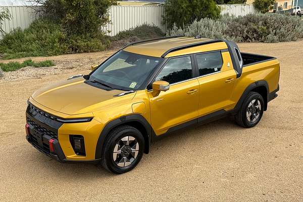 2026 KGM Musso EV AWD O100 4X4 thumb-11