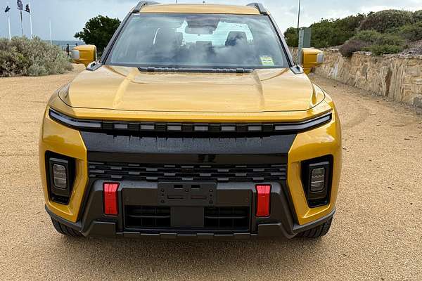 2026 KGM Musso EV AWD O100 4X4 thumb-14