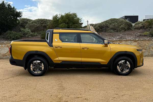 2026 KGM Musso EV AWD O100 4X4 thumb-17