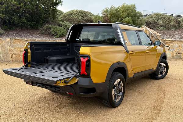 2026 KGM Musso EV AWD O100 4X4 thumb-26