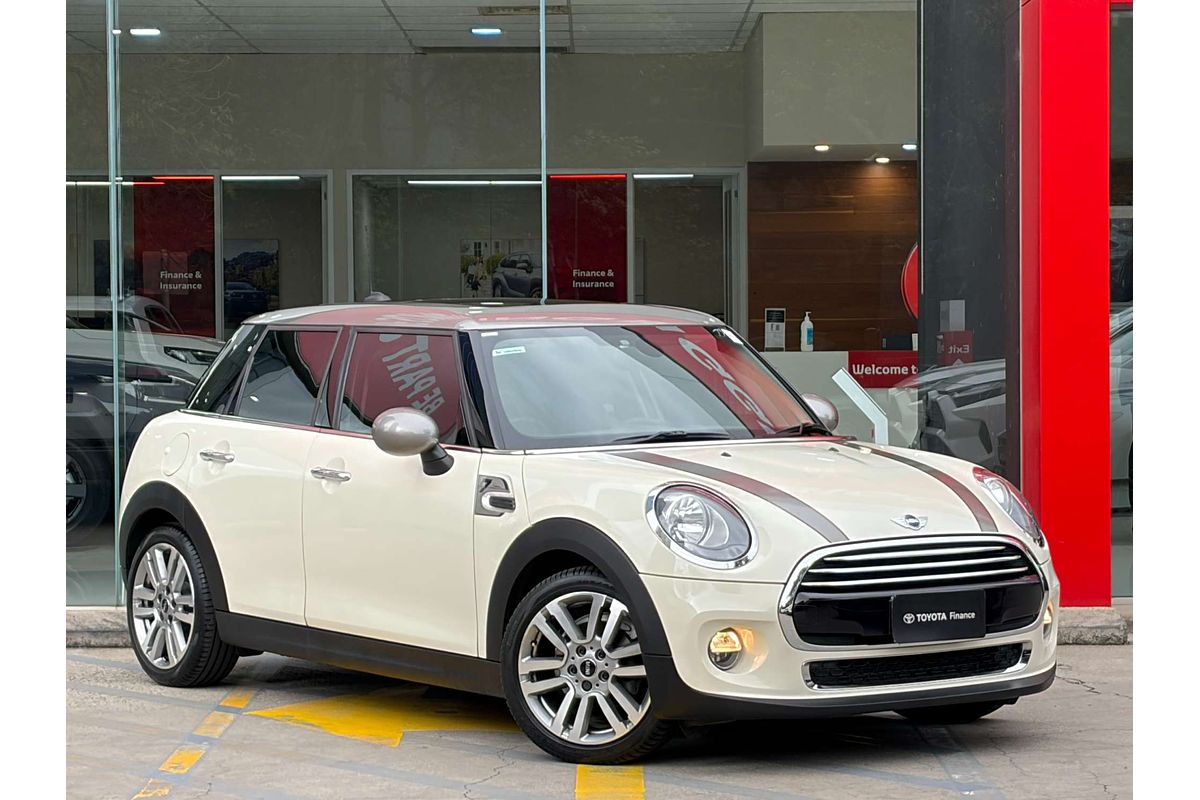 2017 MINI Hatch Cooper F55