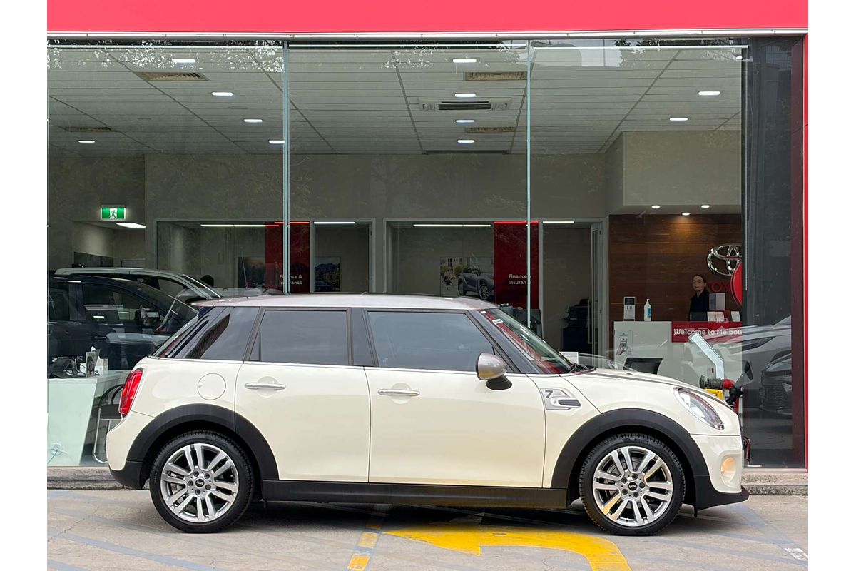 2017 MINI Hatch Cooper F55