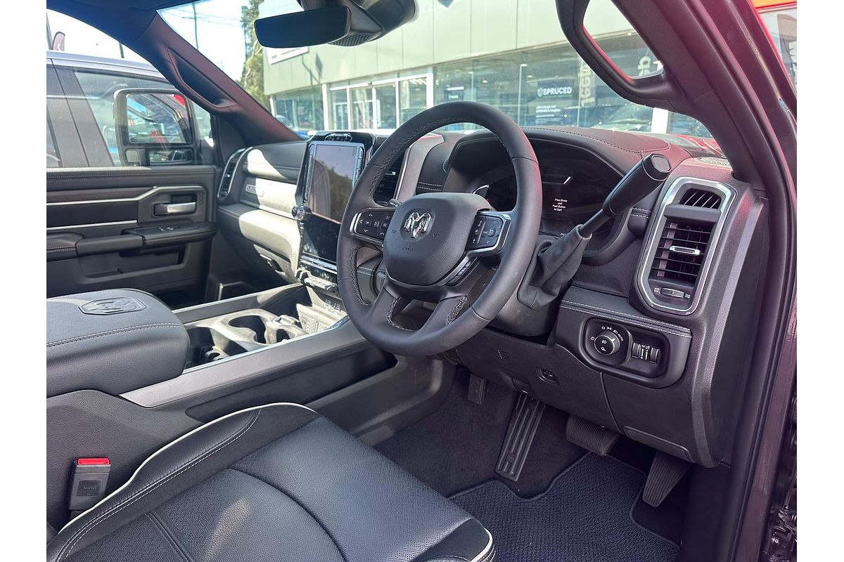 2026 RAM 2500 Laramie DJ 4X4