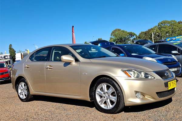2005 Lexus IS IS250 Prestige GSE20R