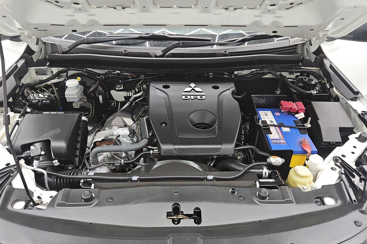 2022 Mitsubishi Triton GLX MR 4X4