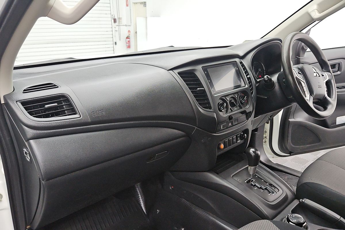 2022 Mitsubishi Triton GLX MR 4X4