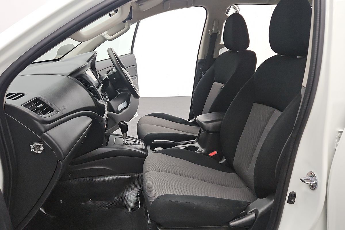 2022 Mitsubishi Triton GLX MR 4X4