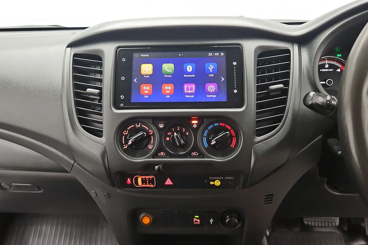 2022 Mitsubishi Triton GLX MR 4X4