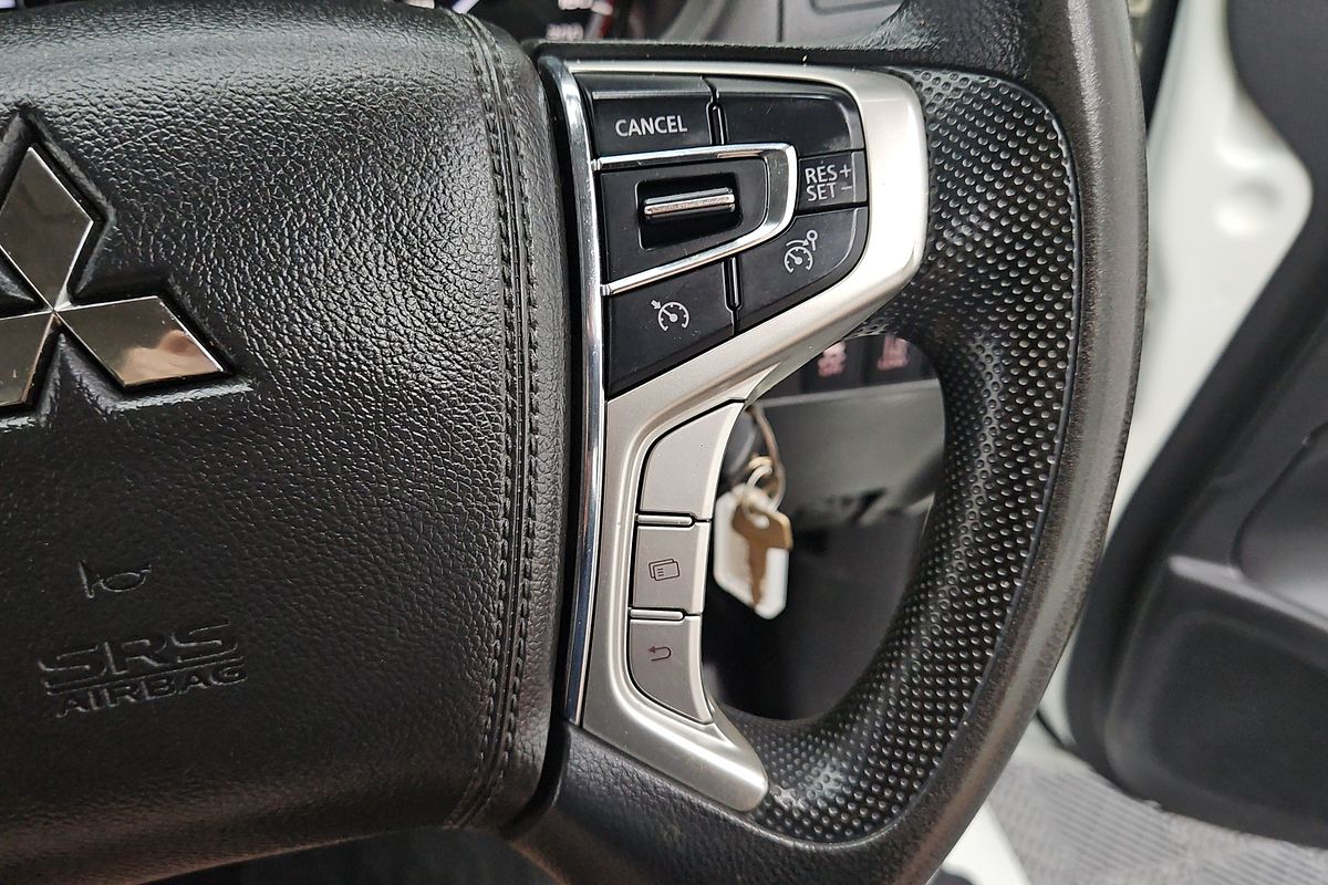 2022 Mitsubishi Triton GLX MR 4X4