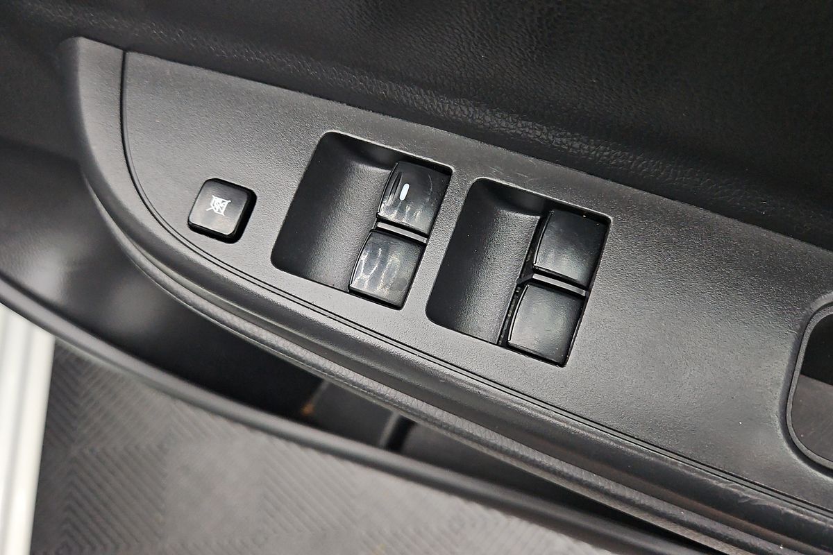 2022 Mitsubishi Triton GLX MR 4X4