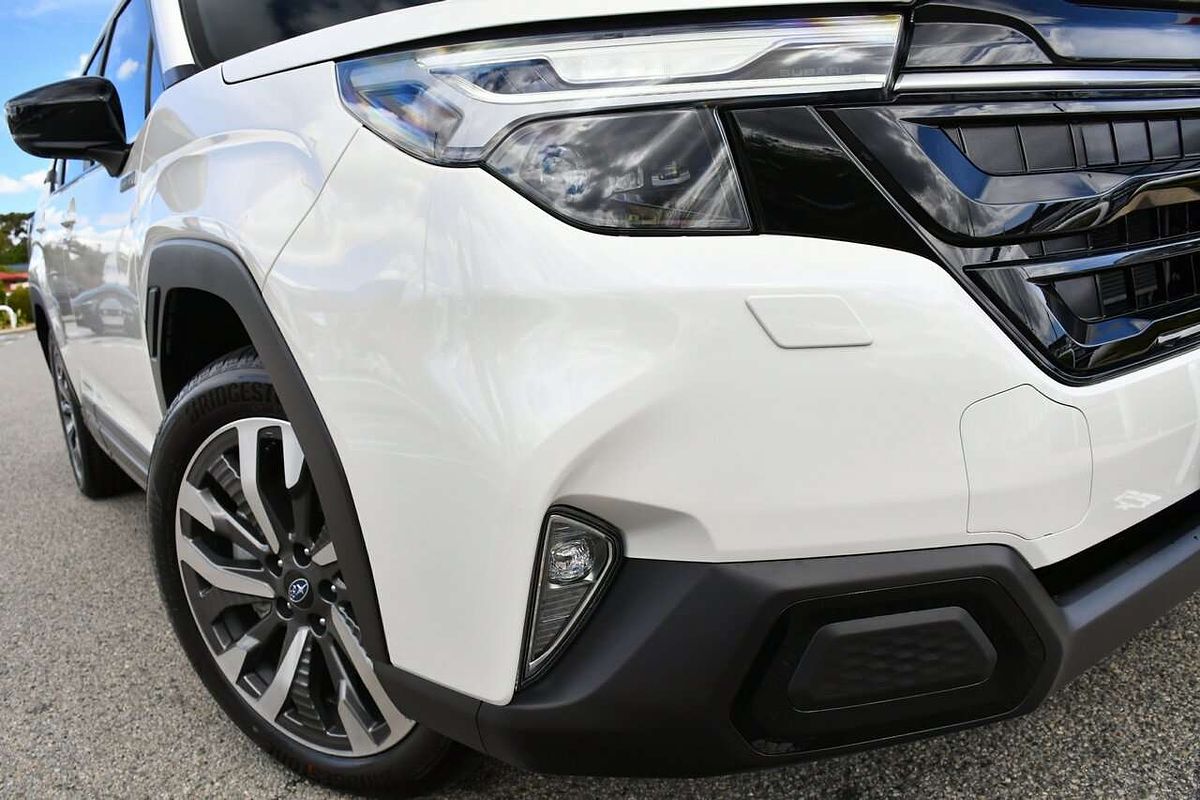 2026 Subaru Forester Hybrid Touring S6