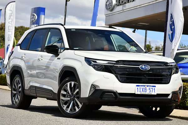 2026 Subaru Forester Hybrid Touring S6