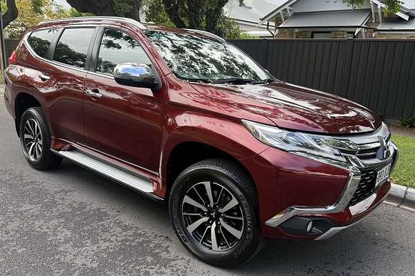 2016 Mitsubishi Pajero Sport GLX QE